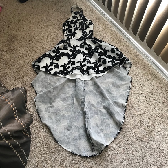 elegant dress - Picture 2 of 6